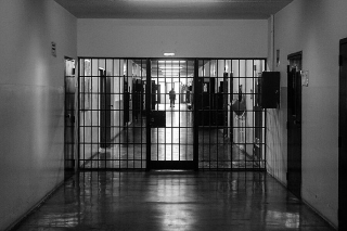 Teramo - Tragedia al carcere di Castrogno, ventenne si suicida
